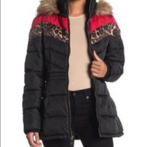 Nine West
Women's Black Faux Fur Colorblock Jacket